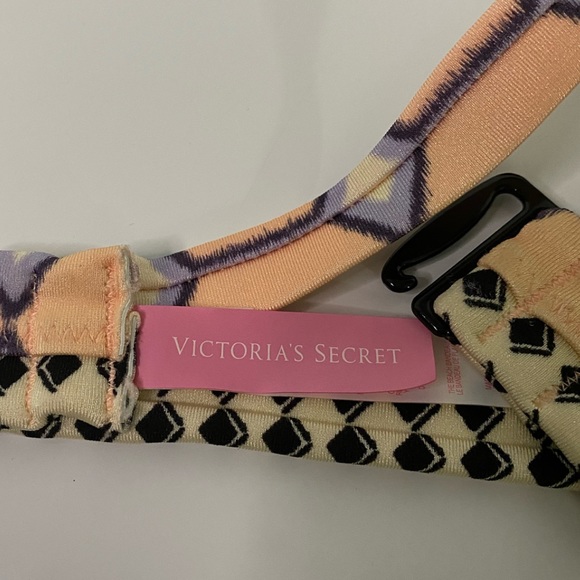 Victoria’s Secret The Beach Bandeau Bikini Top - Picture 3 of 8